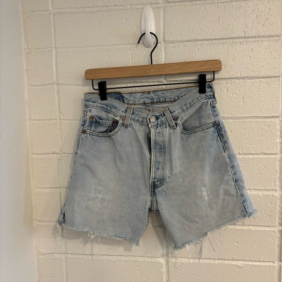 Vintage Levi’s 501 shorts - Picture 2 of 4